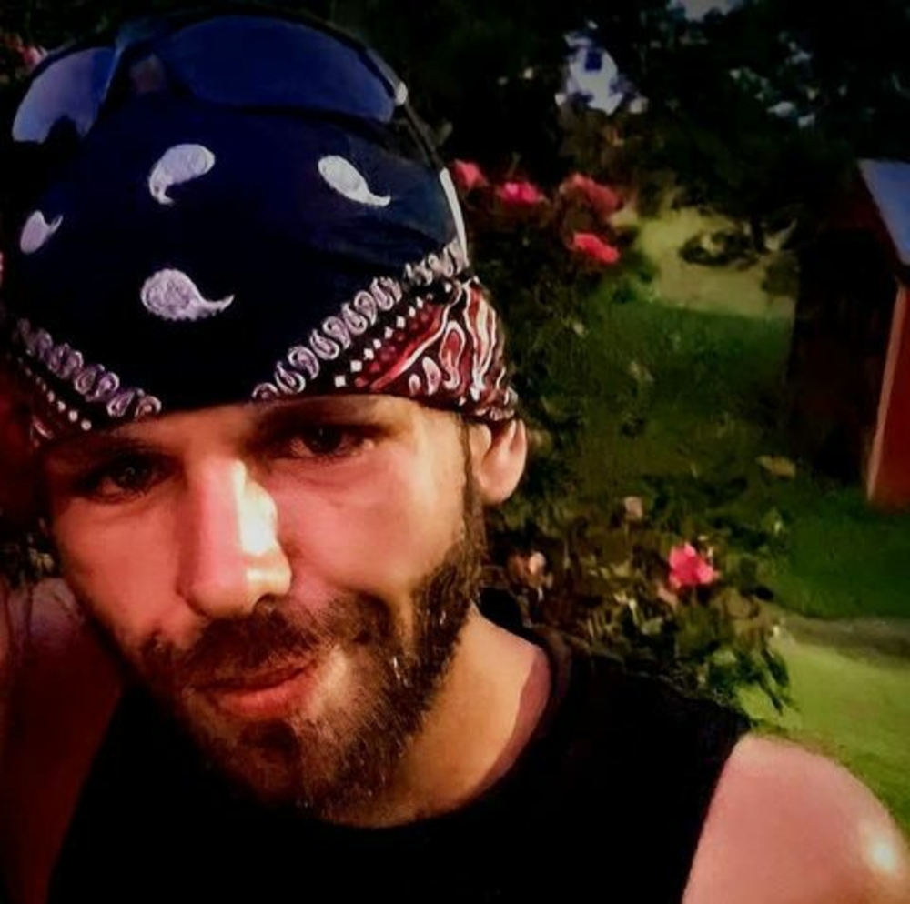 Meet your Posher, Dustin